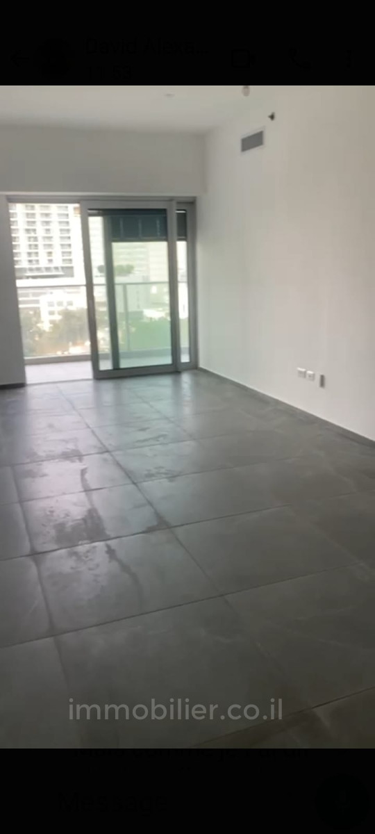 Apartamento 3 cômodos Tel Aviv Montifiory 245-IBL-1877