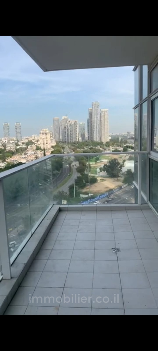 Apartamento 3 cômodos Tel Aviv Montifiory 245-IBL-1877