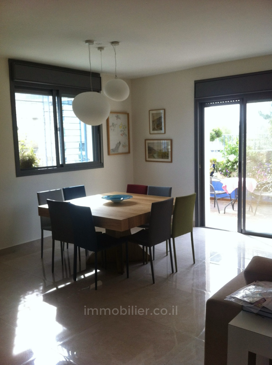 Apartamento 5 cômodos Jerusalém Katamon hayeshana 245-IBL-1879