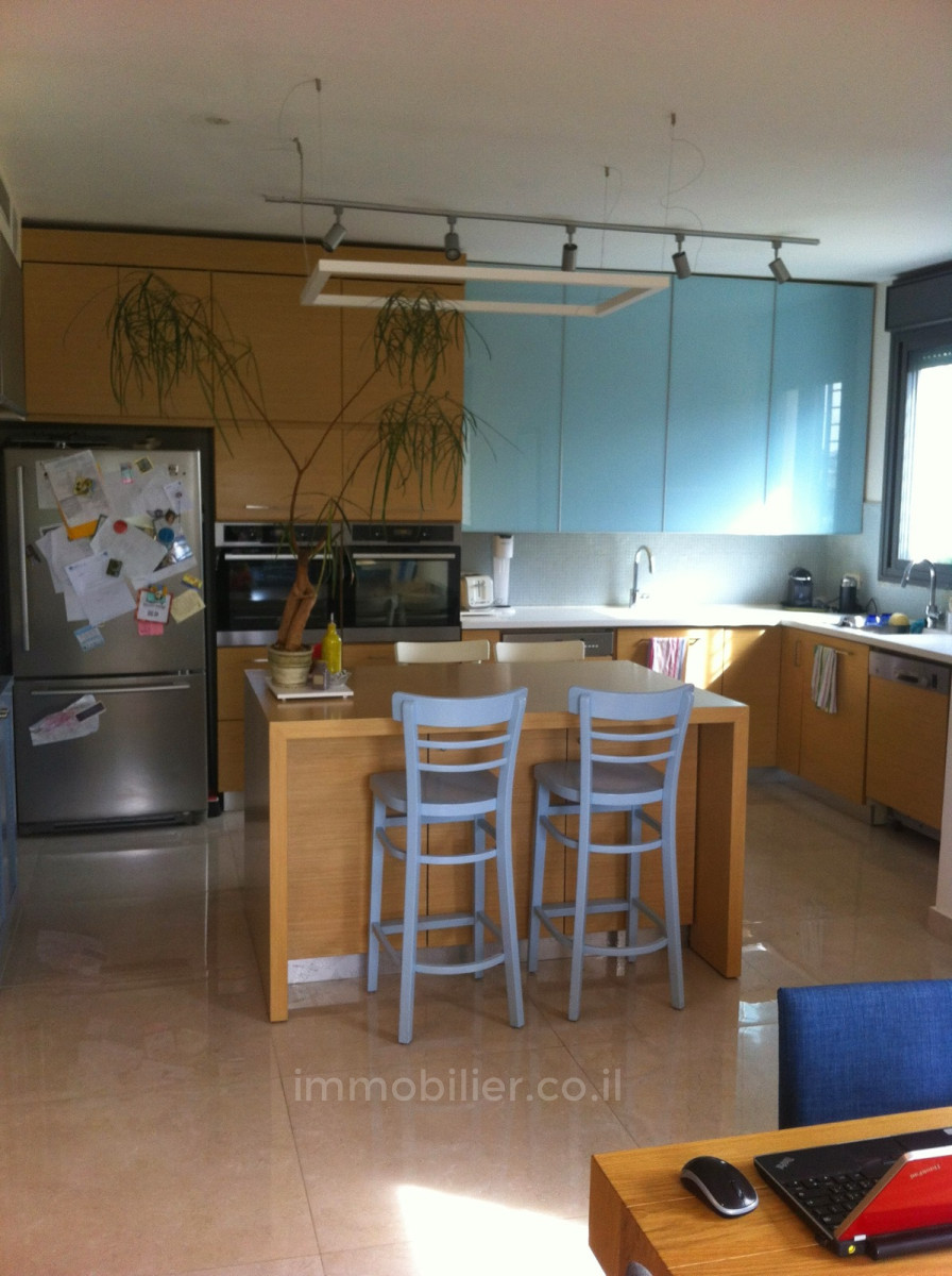 Apartamento 5 cômodos Jerusalém Katamon hayeshana 245-IBL-1879