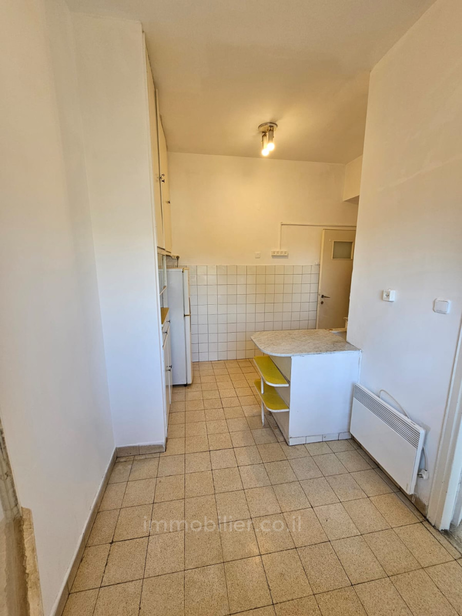 Apartamento 3 cômodos Jerusalém Rehavia 245-IBL-1889