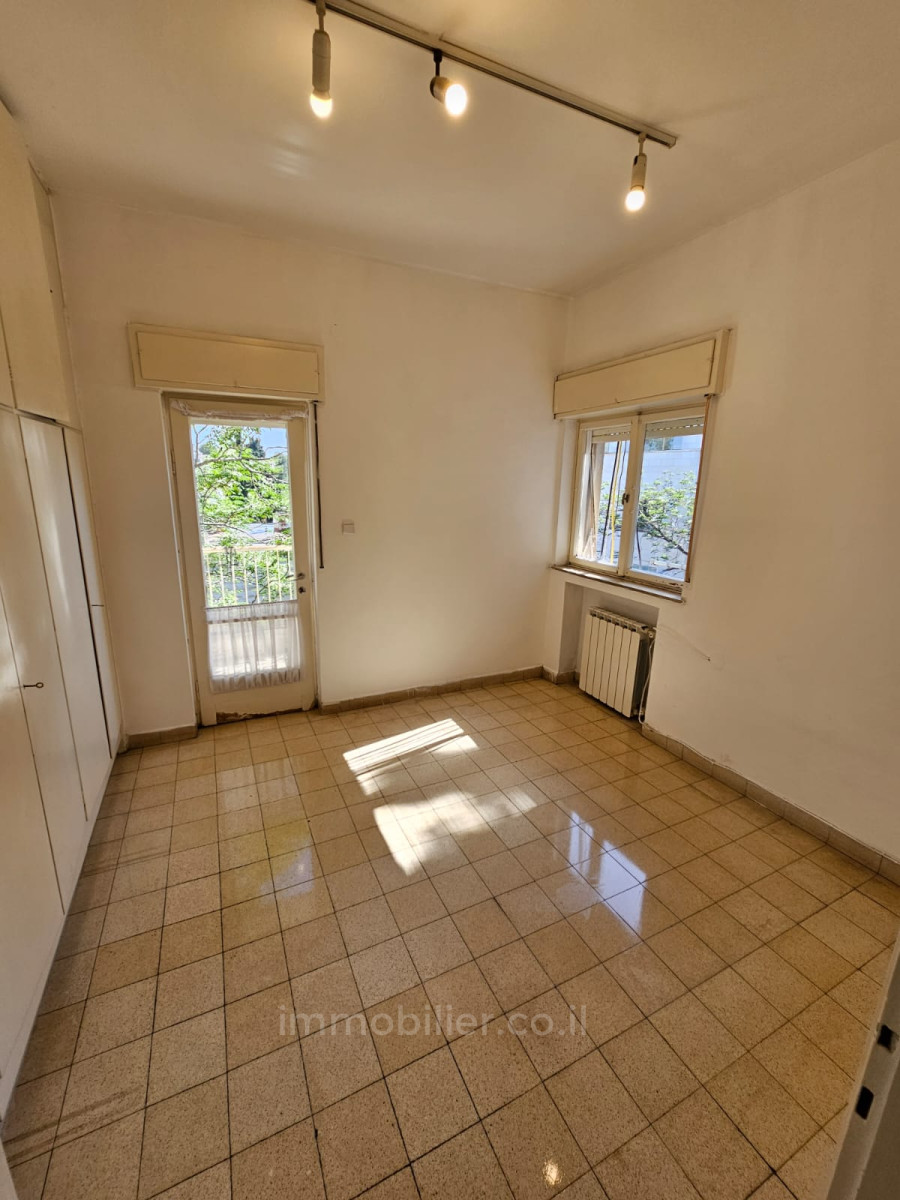 Apartamento 3 cômodos Jerusalém Rehavia 245-IBL-1889