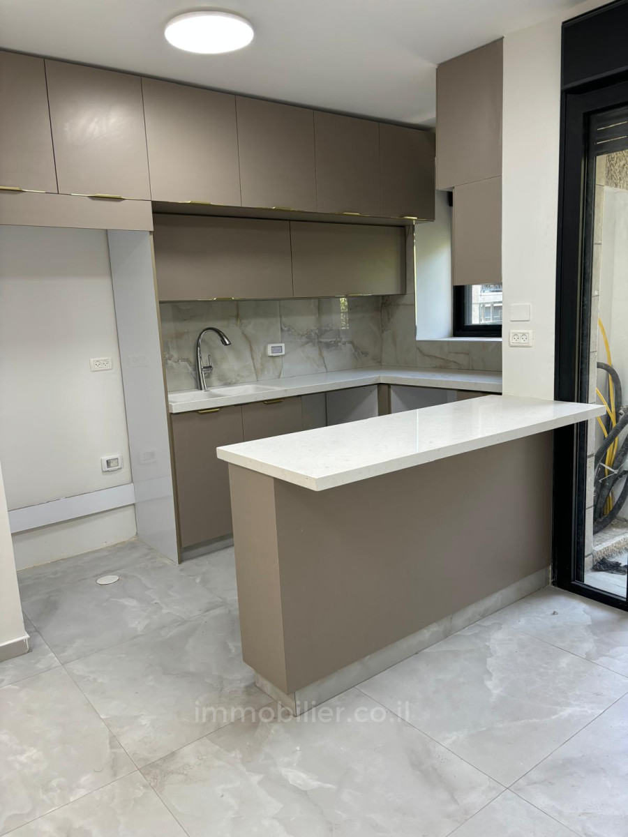 Apartamento 4 cômodos Jerusalém Kiryat Moshe 245-IBL-1892