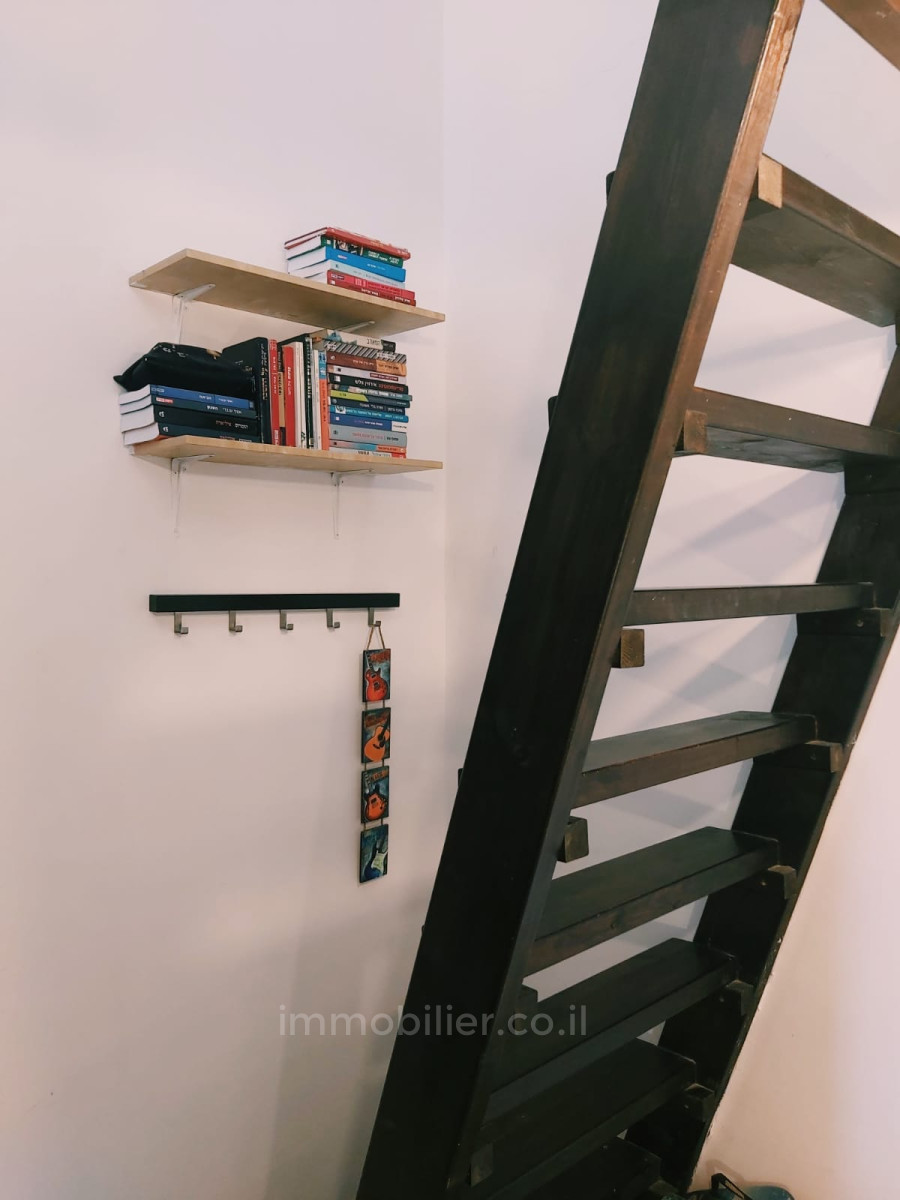 Apartamento 1.5 cômodos Jerusalém Moshava Germanit 245-IBL-1901