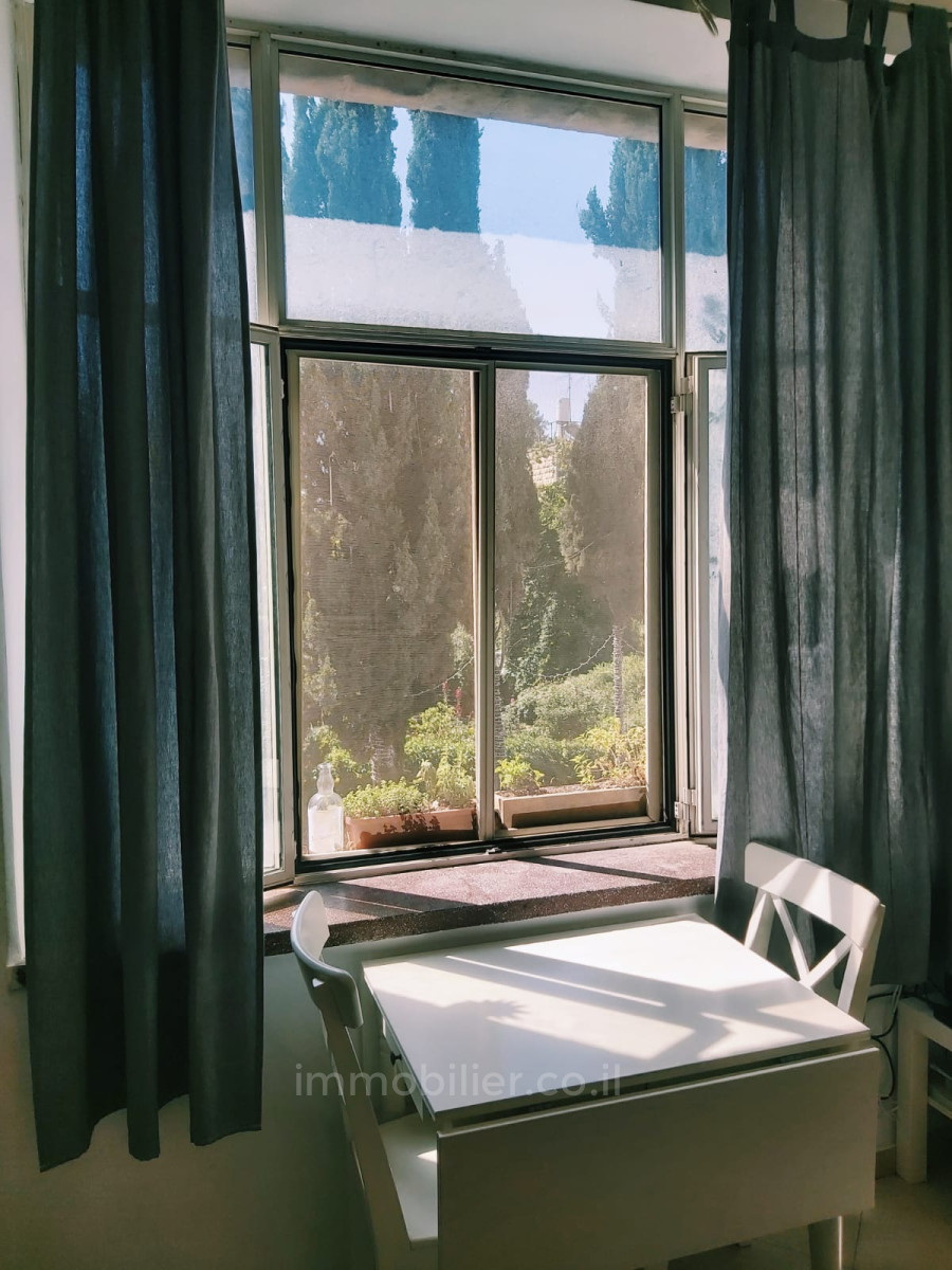 Apartamento 1.5 cômodos Jerusalém Moshava Germanit 245-IBL-1901