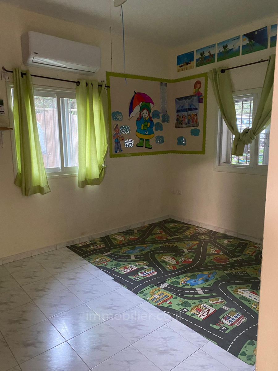 Apartamento garden 3 cômodos Jerusalém Katamon hayeshana 245-IBL-1907