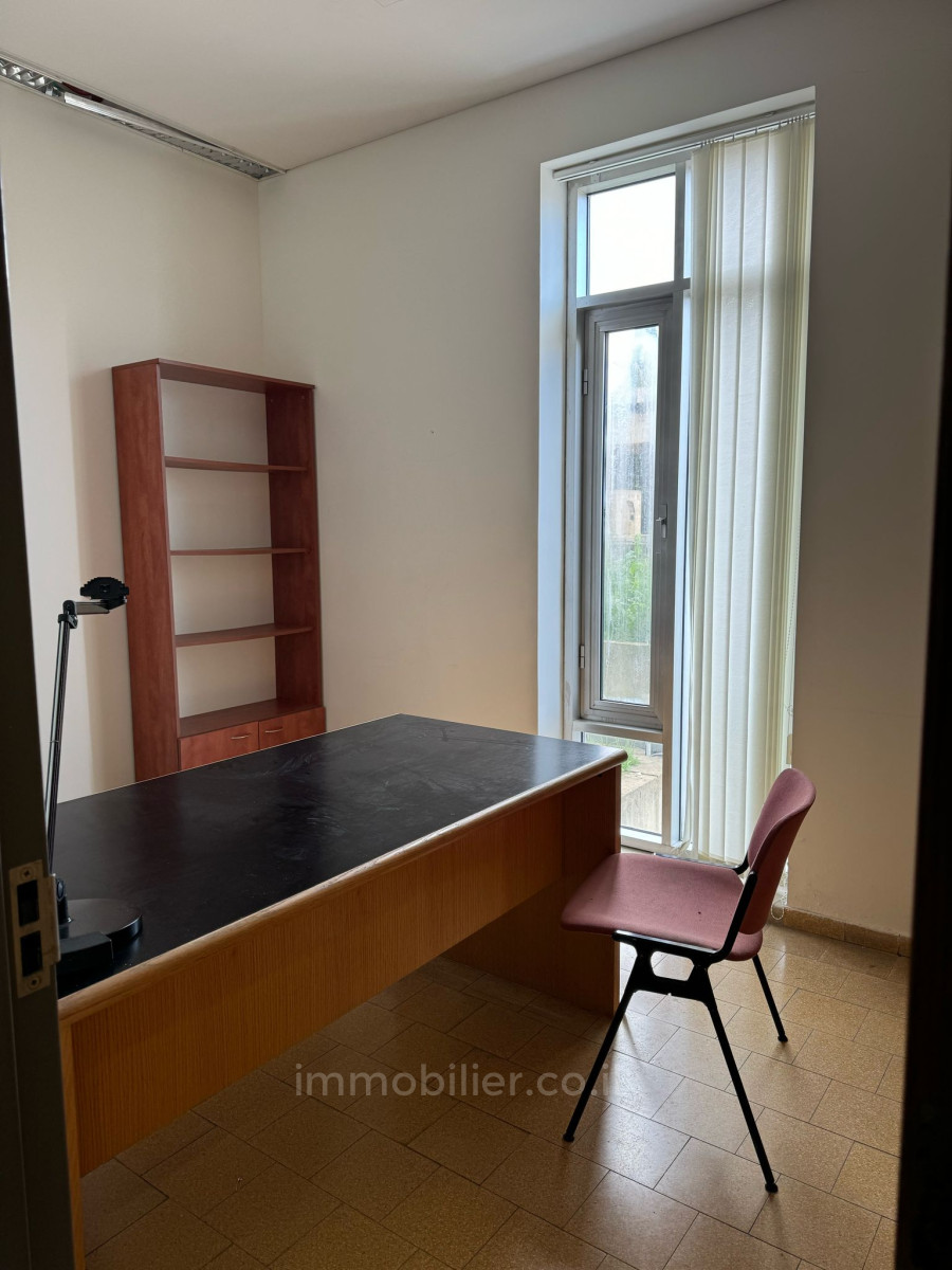 Escritórios 9 cômodos Jerusalém Mamila 245-IBL-1924