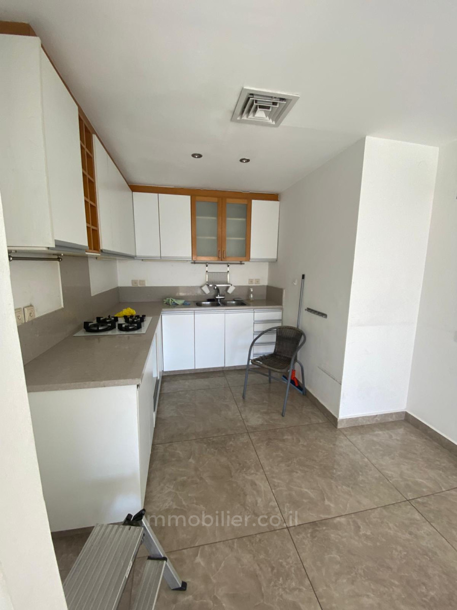 Apartamento 4 cômodos Jerusalém Baka 245-IBL-1934