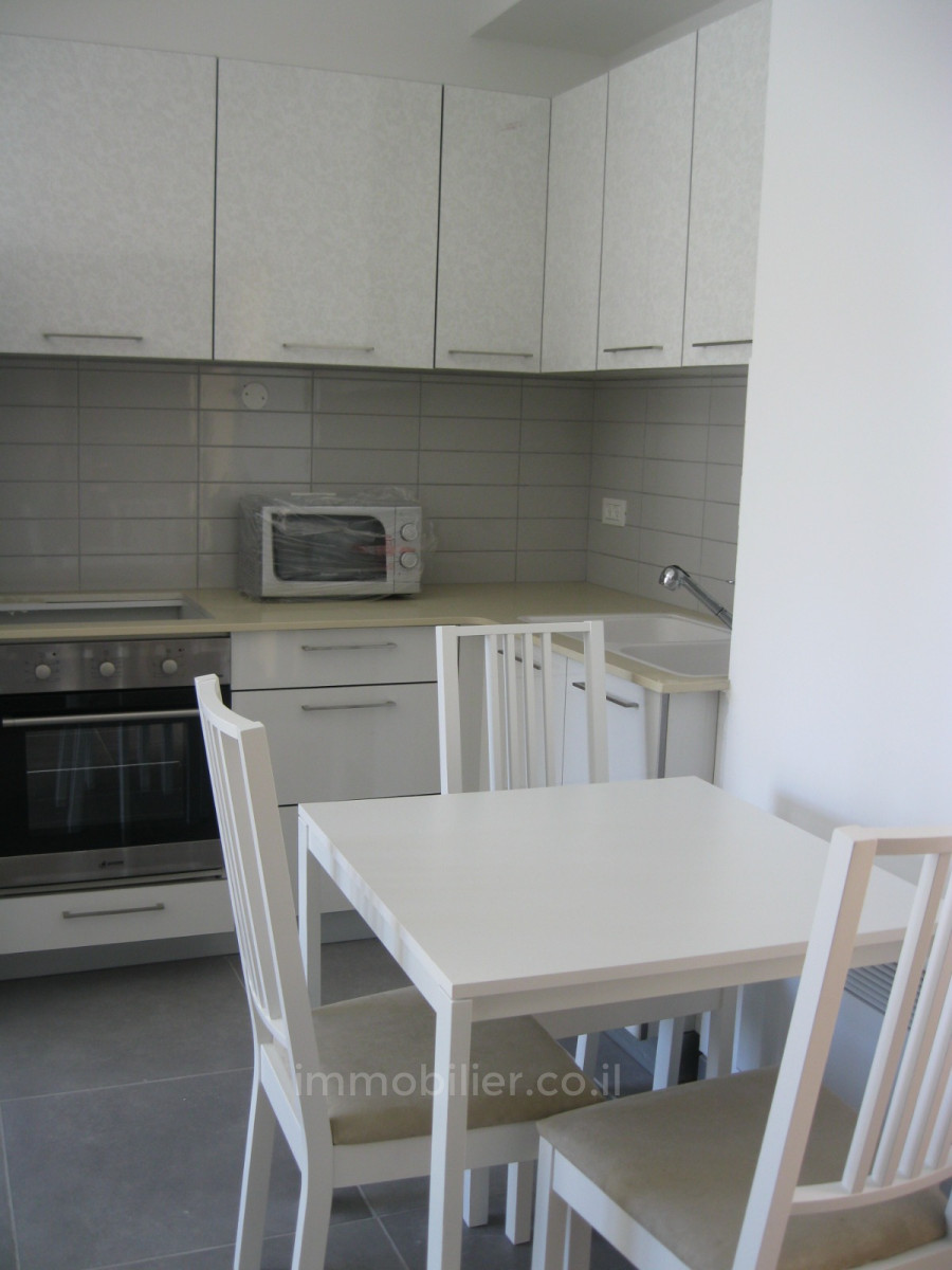 Apartamento 2.5 cômodos Jerusalém Centro da cidade 245-IBL-1939