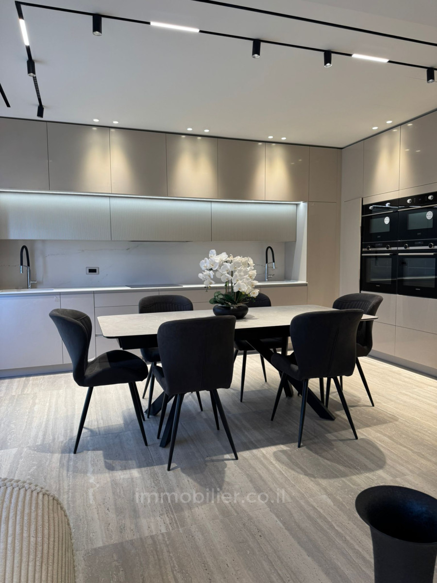 Apartamento 4 cômodos Jerusalém Centro da cidade 245-IBL-1943