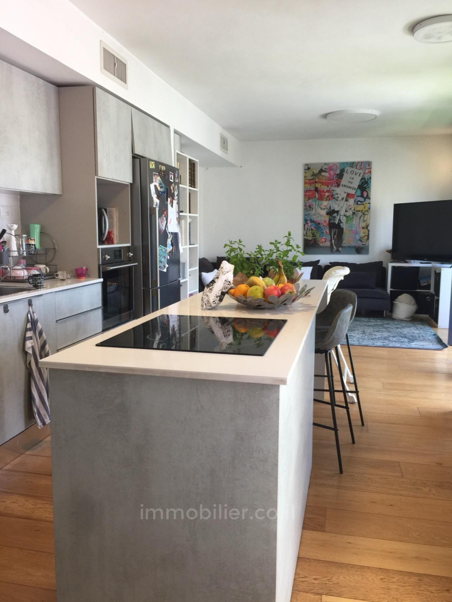 Duplex 4 cômodos Tel Aviv Florentine 245-IBL-1951