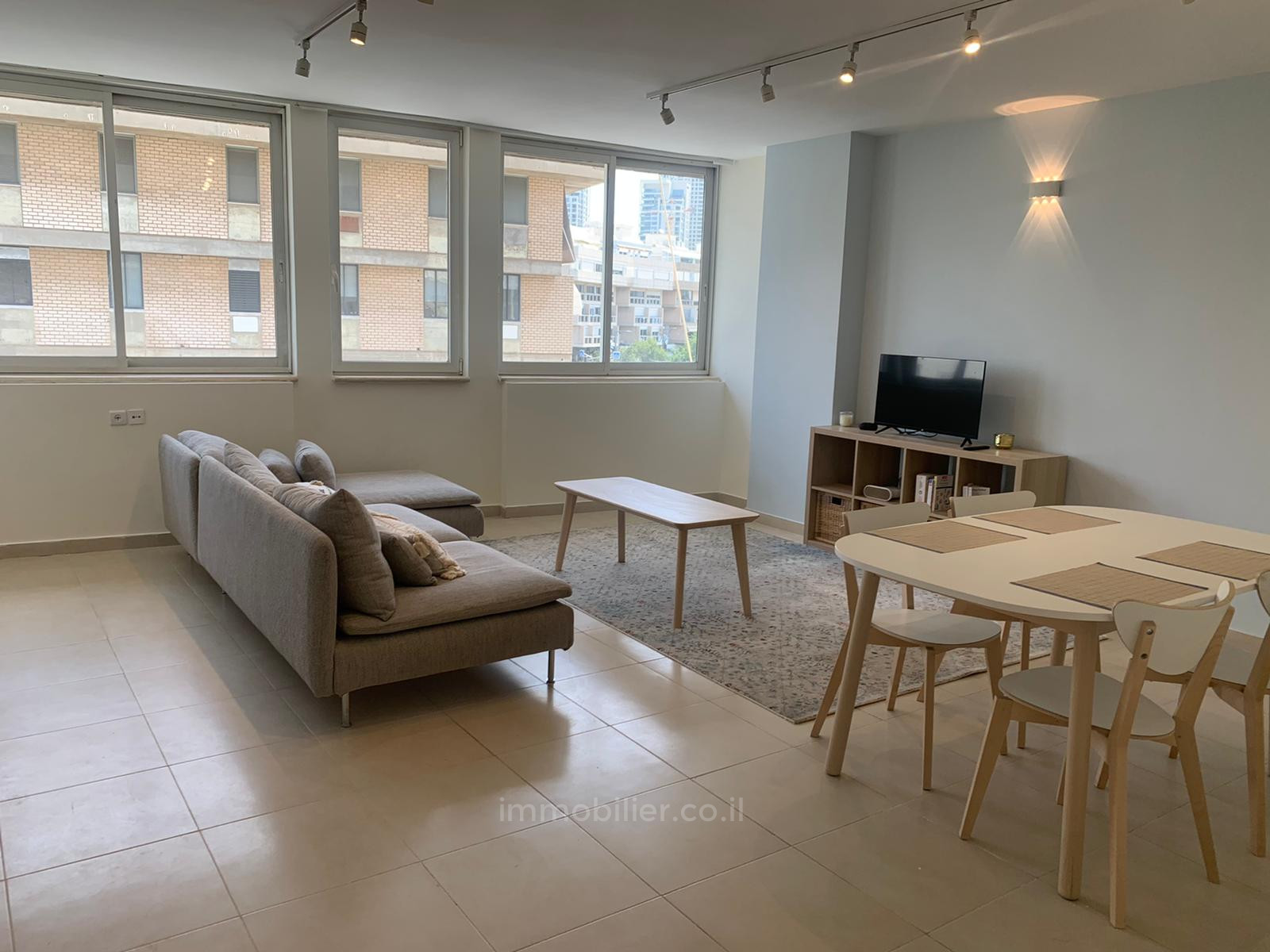 Apartamento 4 cômodos Tel Aviv Neve Shaanan 245-IBL-1952