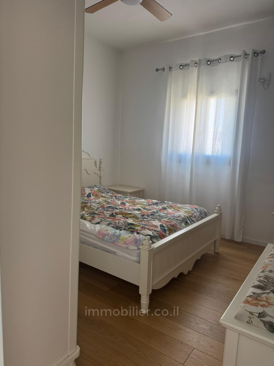 Apartamento 3 cômodos Jerusalém Moshava Germanit 245-IBL-1954