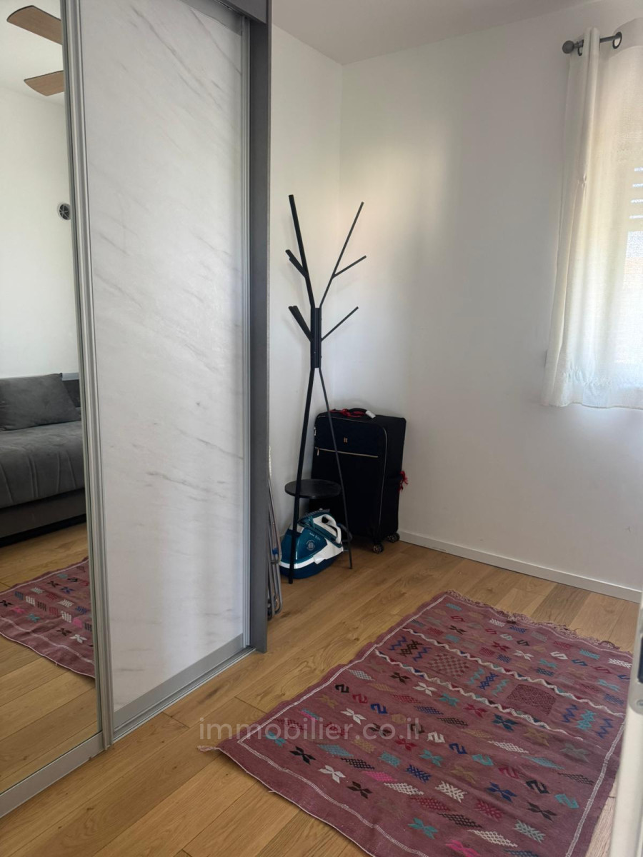 Apartamento 3 cômodos Jerusalém Moshava Germanit 245-IBL-1954