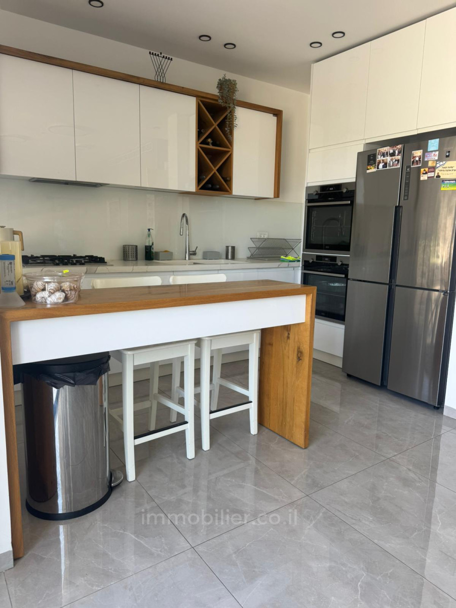 Apartamento 3 cômodos Jerusalém Moshava Germanit 245-IBL-1954