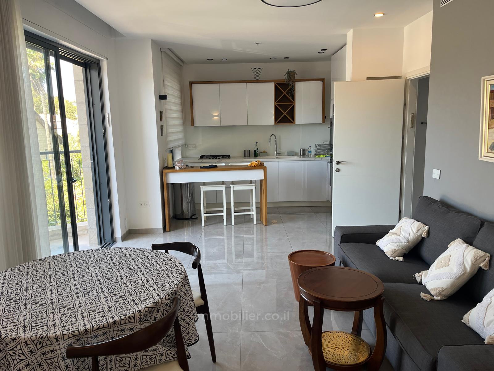 Apartamento 3 cômodos Jerusalém Moshava Germanit 245-IBL-1954