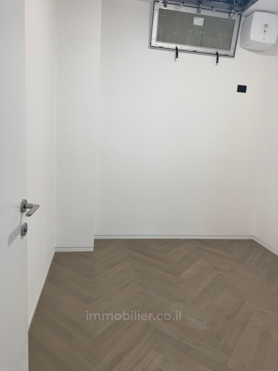 Apartamento 5 cômodos Jerusalém Talbieh 245-IBL-1955