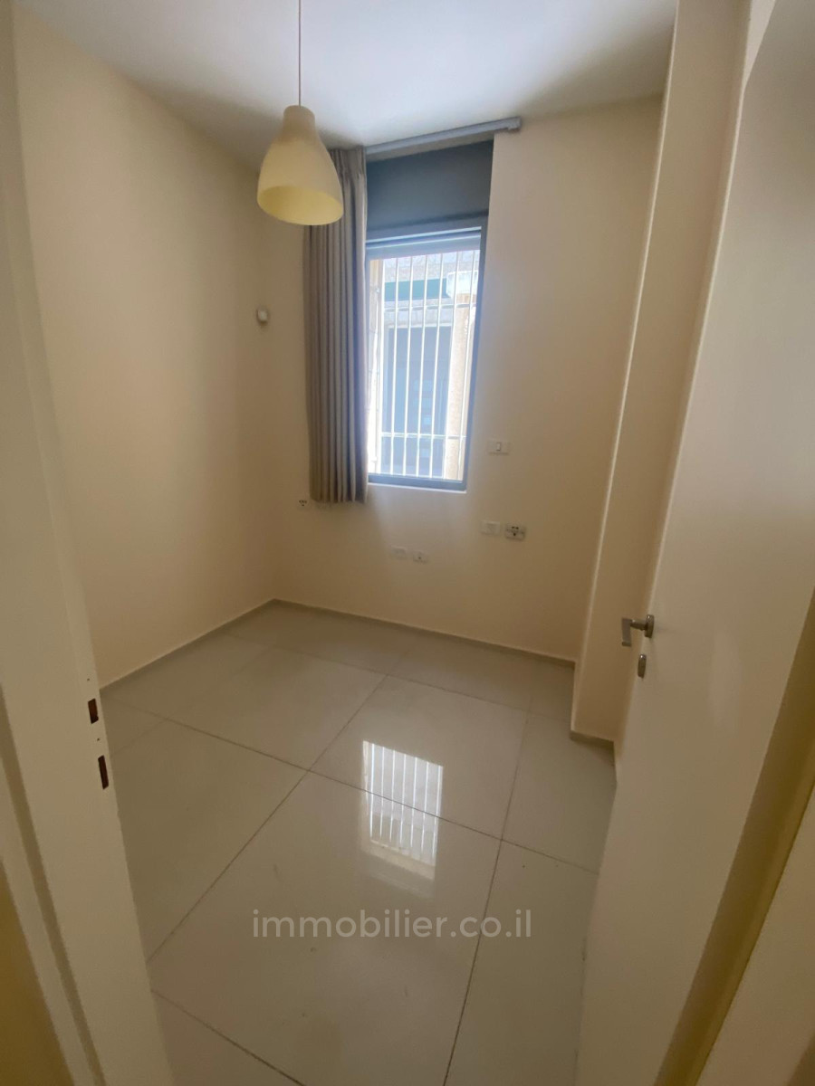  6 cômodos Jerusalém Talpiot 245-IBL-1958