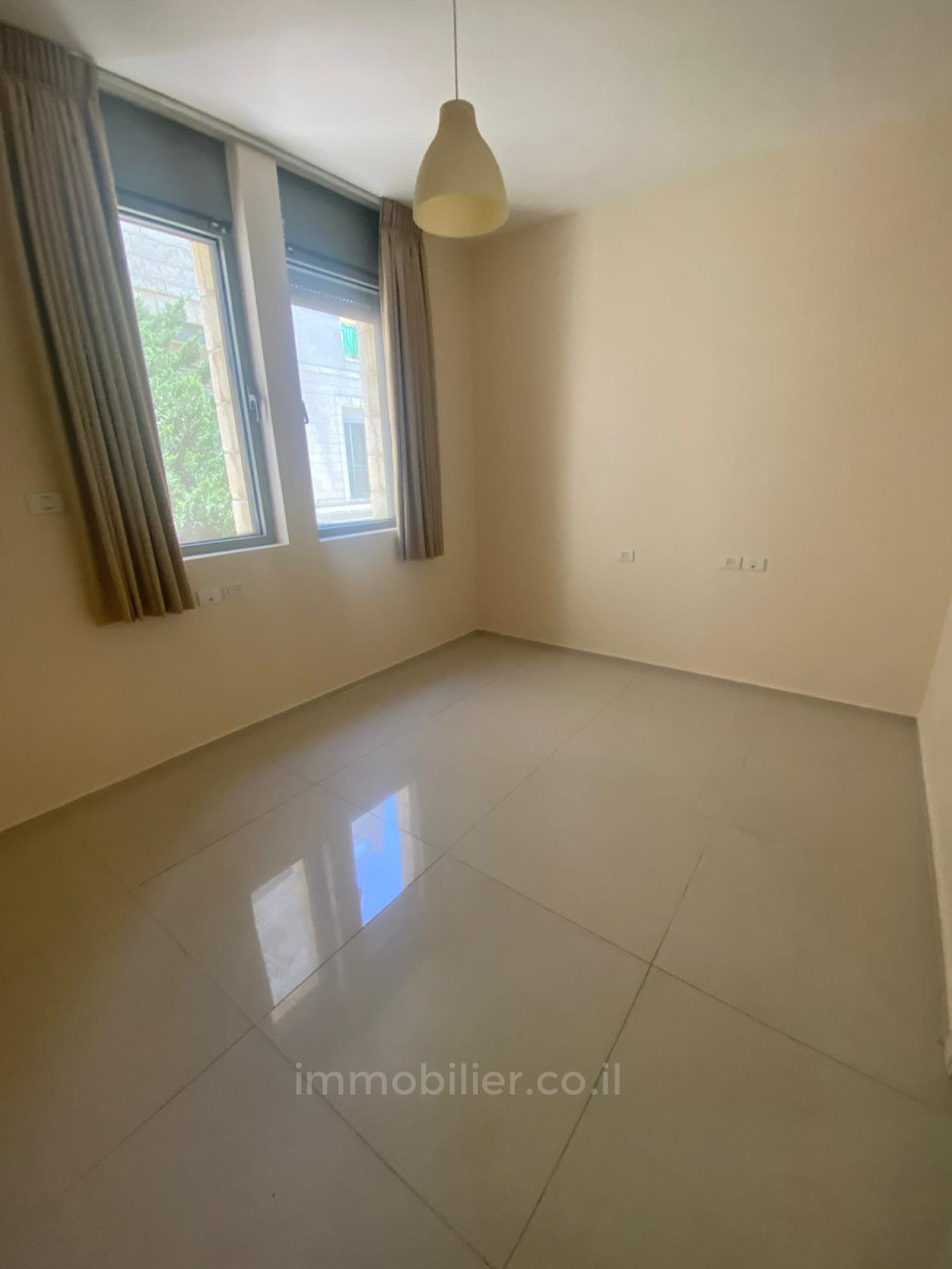  6 cômodos Jerusalém Talpiot 245-IBL-1958