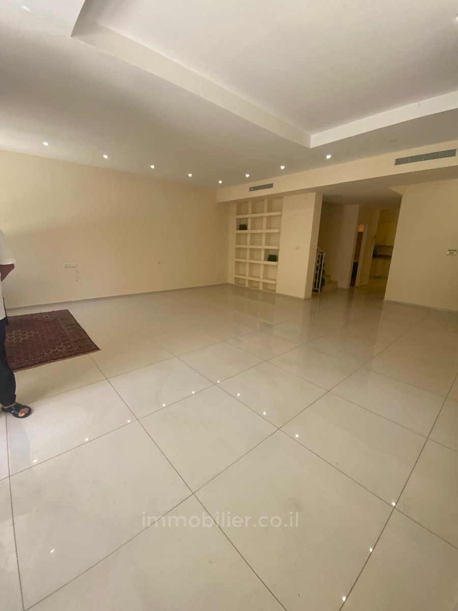  6 cômodos Jerusalém Talpiot 245-IBL-1958