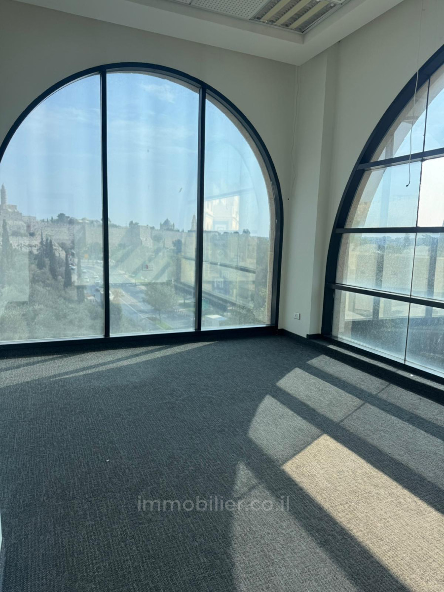 Escritórios 10 cômodos Jerusalém Mamila 245-IBL-1961