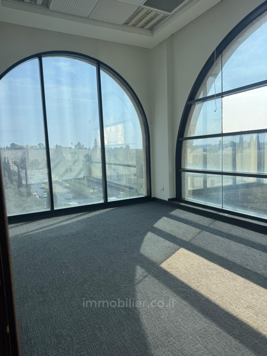 Escritórios 10 cômodos Jerusalém Mamila 245-IBL-1961