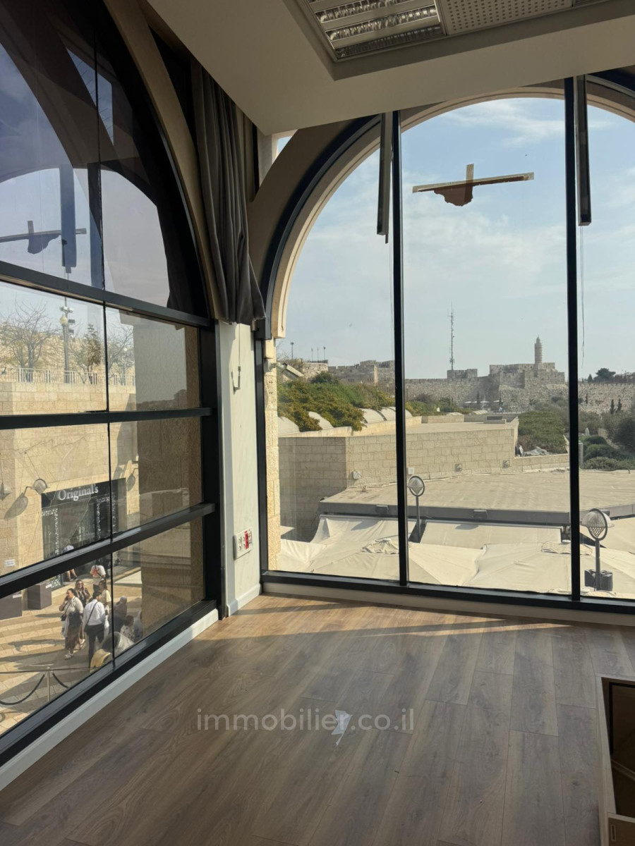 Escritórios 10 cômodos Jerusalém Mamila 245-IBL-1961