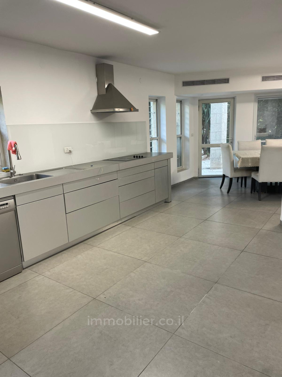 Casa de campo 6 cômodos Jerusalém Moshava Germanit 245-IBL-1964