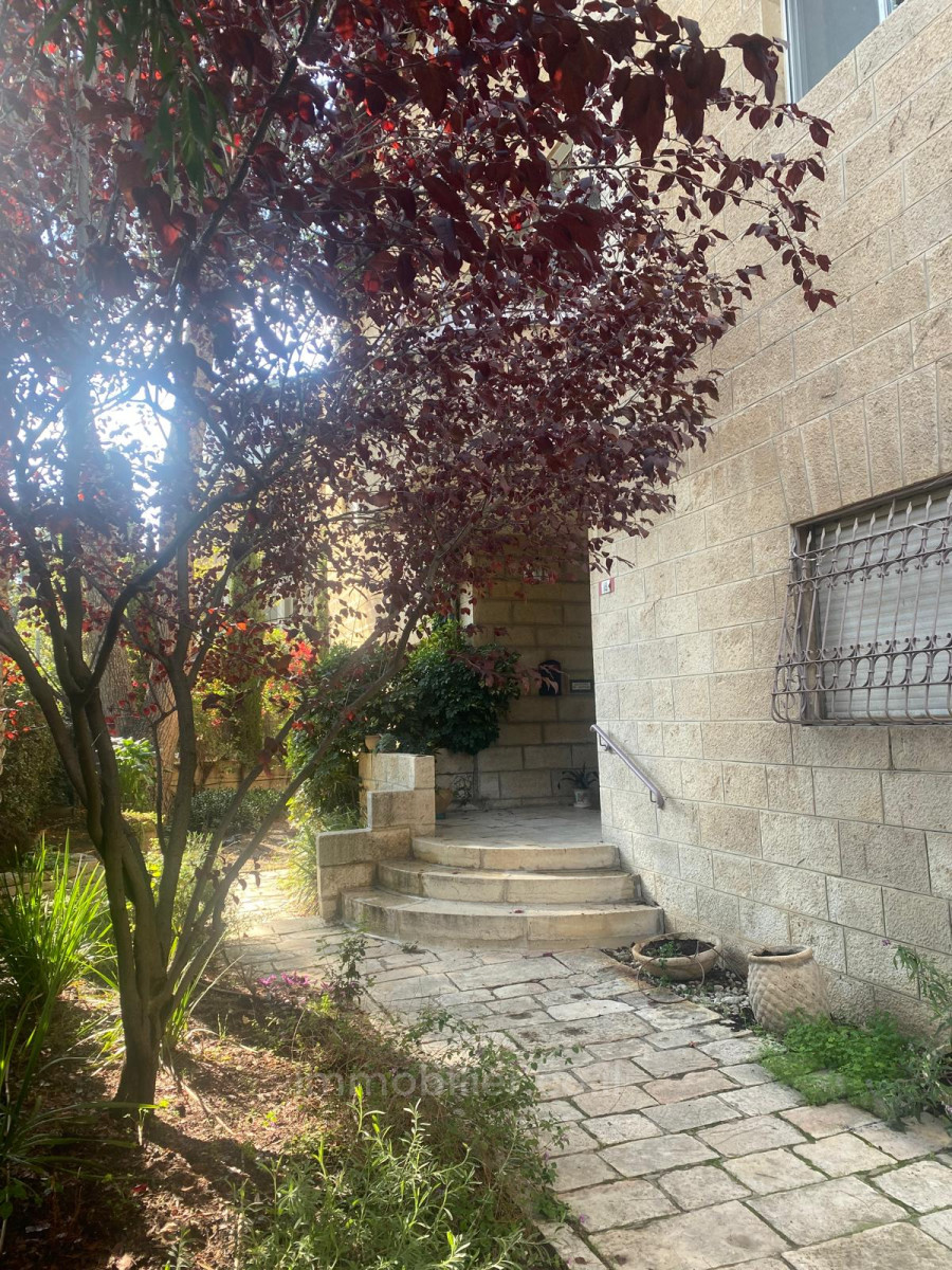 Duplex 5 cômodos Jerusalém Katamon hayeshana 245-IBL-1967