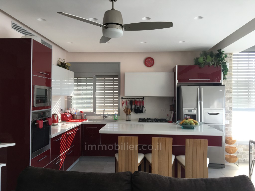 Duplex 4 cômodos Tel Aviv Região marítima 255-IBL-610