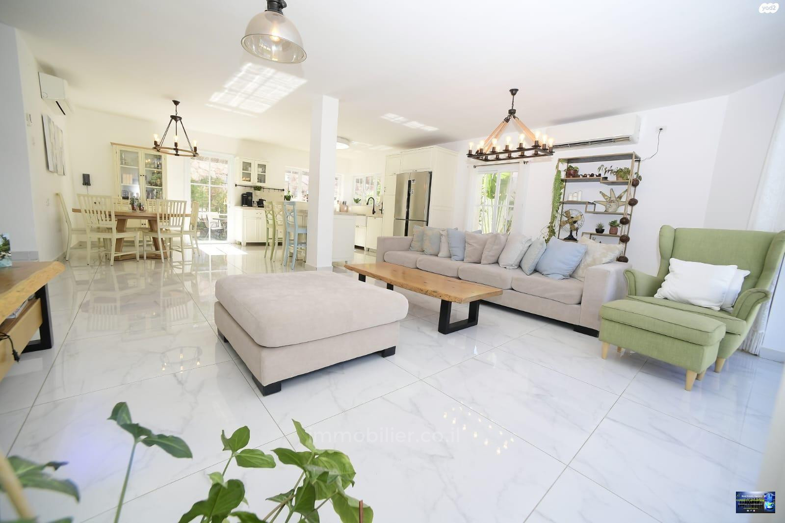 Casarão 8.5 cômodos Eilat Ganim aleph 288-IBL-221