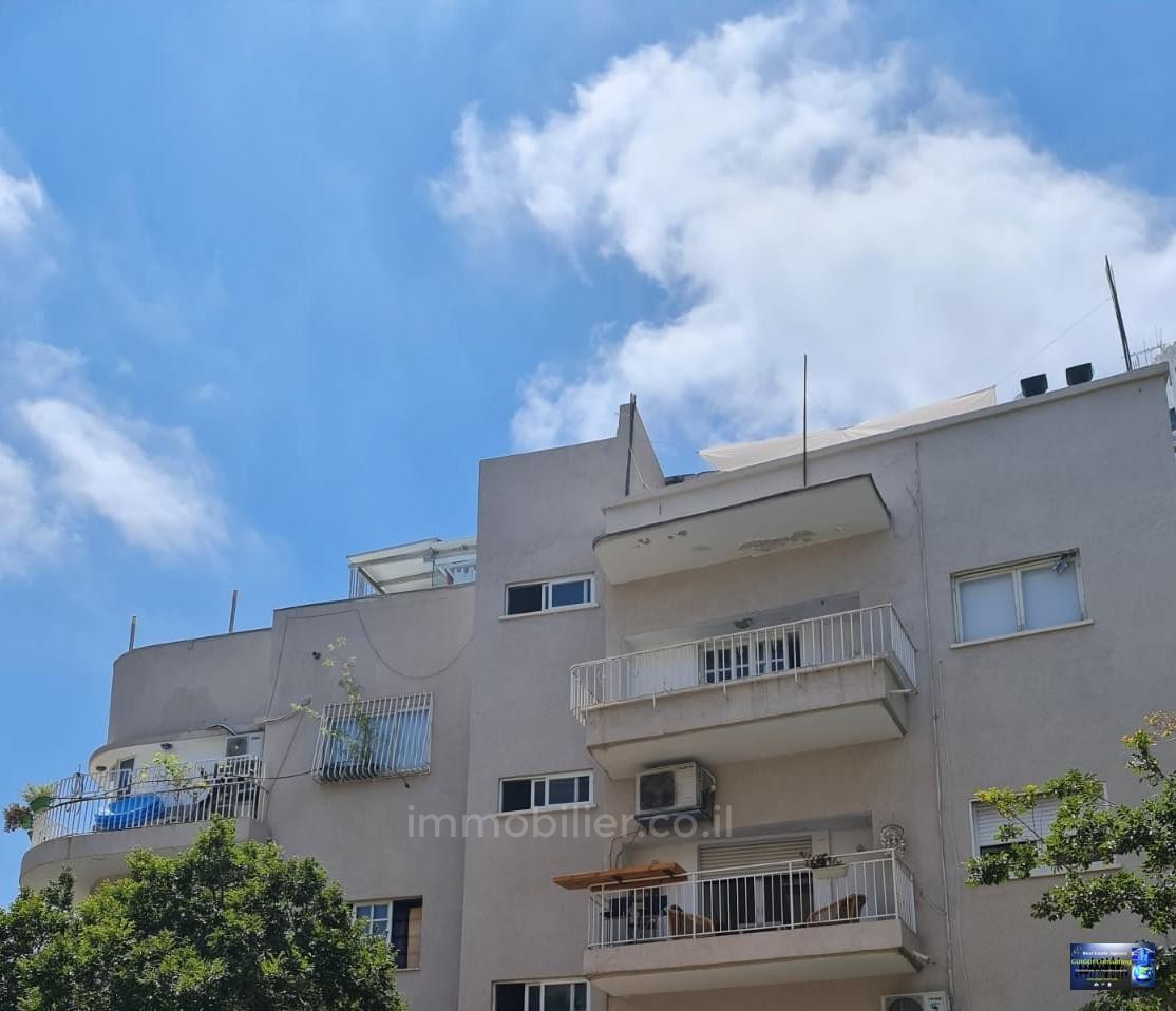 Cobertura 3 cômodos Tel Aviv Dizengof 288-IBL-412