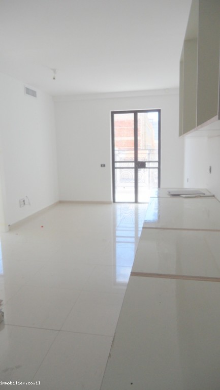 Apartamento 2.5 cômodos Tel Aviv Rothshild 291-IBL-340