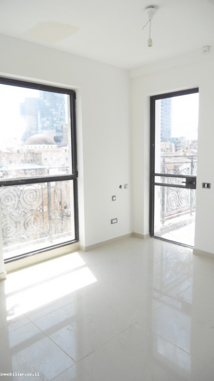 Apartamento 2.5 cômodos Tel Aviv Rothshild 291-IBL-340