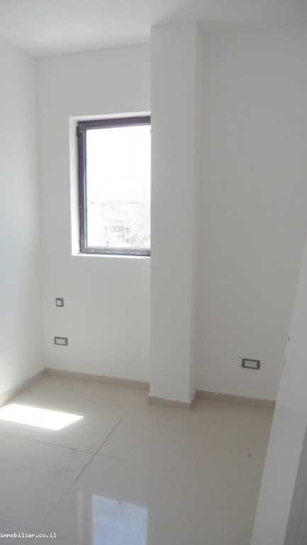 Apartamento 2.5 cômodos Tel Aviv Rothshild 291-IBL-340