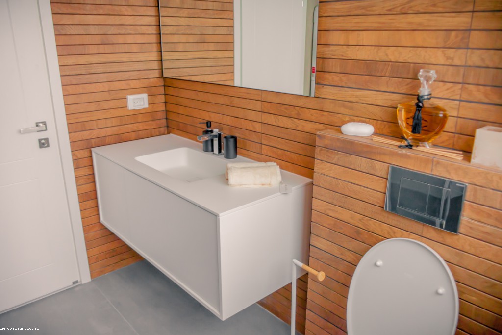 Duplex 3.5 cômodos Tel Aviv Rothshild 291-IBL-554