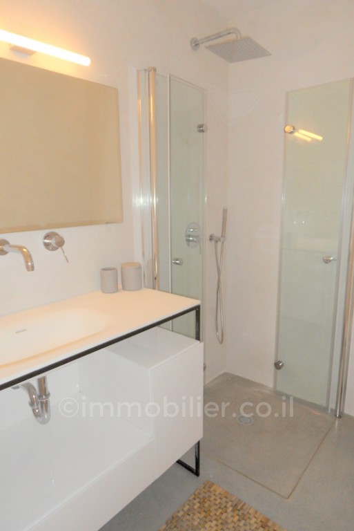 Apartamento 4 cômodos Tel Aviv Região marítima 291-IBL-585