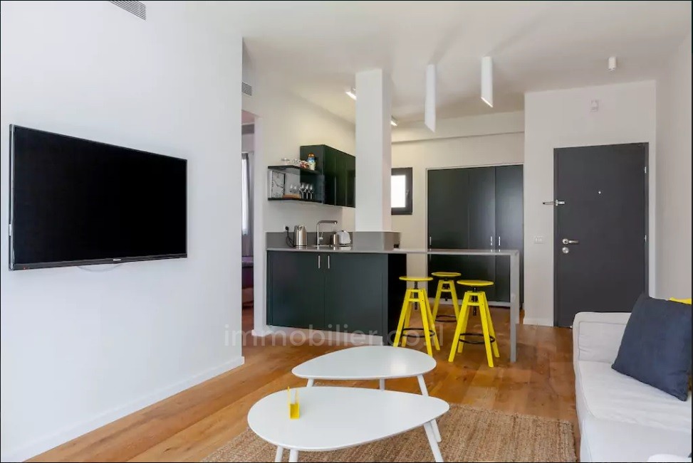 Apartamento 3 cômodos Tel Aviv Primeira linha de mar 291-IBL-642