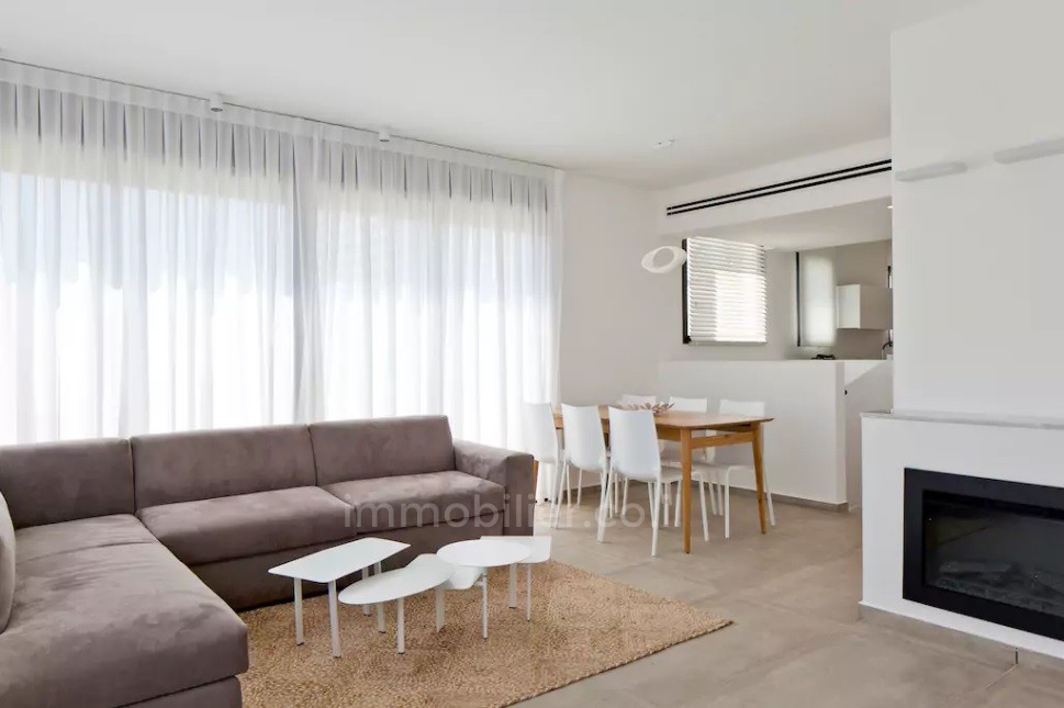 Duplex-Cobertura 5 cômodos Tel Aviv Primeira linha de mar 291-IBL-643