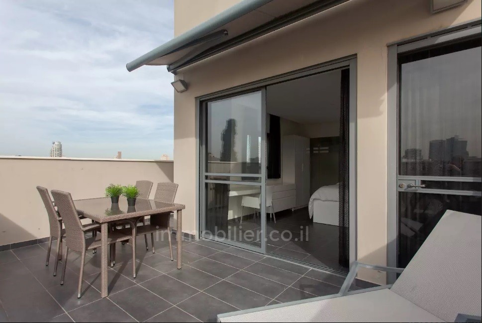 Duplex-Cobertura 3 cômodos Tel Aviv Rothshild 291-IBL-645