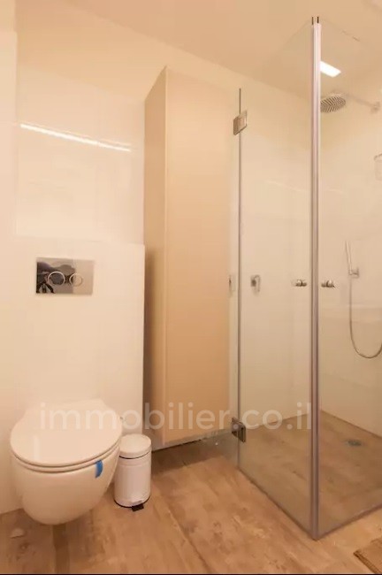 Apartamento 2 cômodos Tel Aviv Primeira linha de mar 291-IBL-646