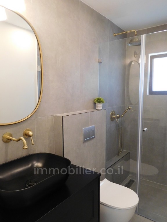 Apartamento 3 cômodos Tel Aviv Região marítima 291-IBL-671