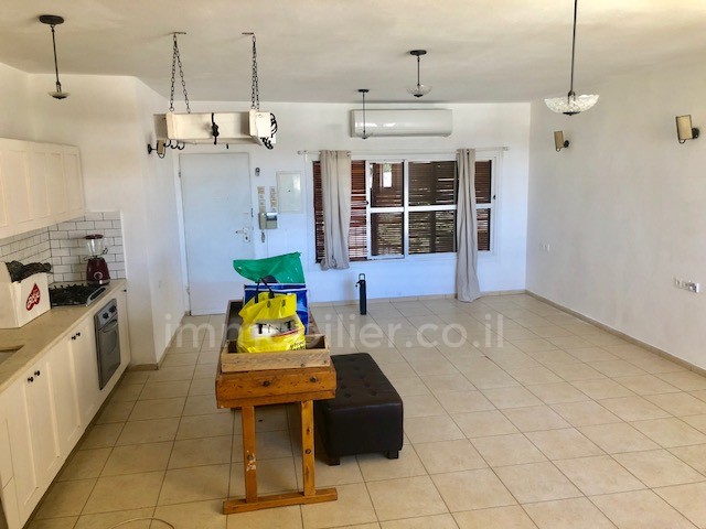Duplex 3 cômodos Tel Aviv Yaffo 291-IBL-673