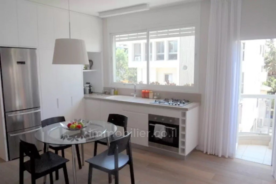 Apartamento 3 cômodos Tel Aviv Região marítima 291-IBL-687