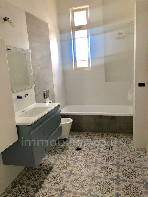 Apartamento 4 cômodos Tel Aviv Rothshild 291-IBL-697