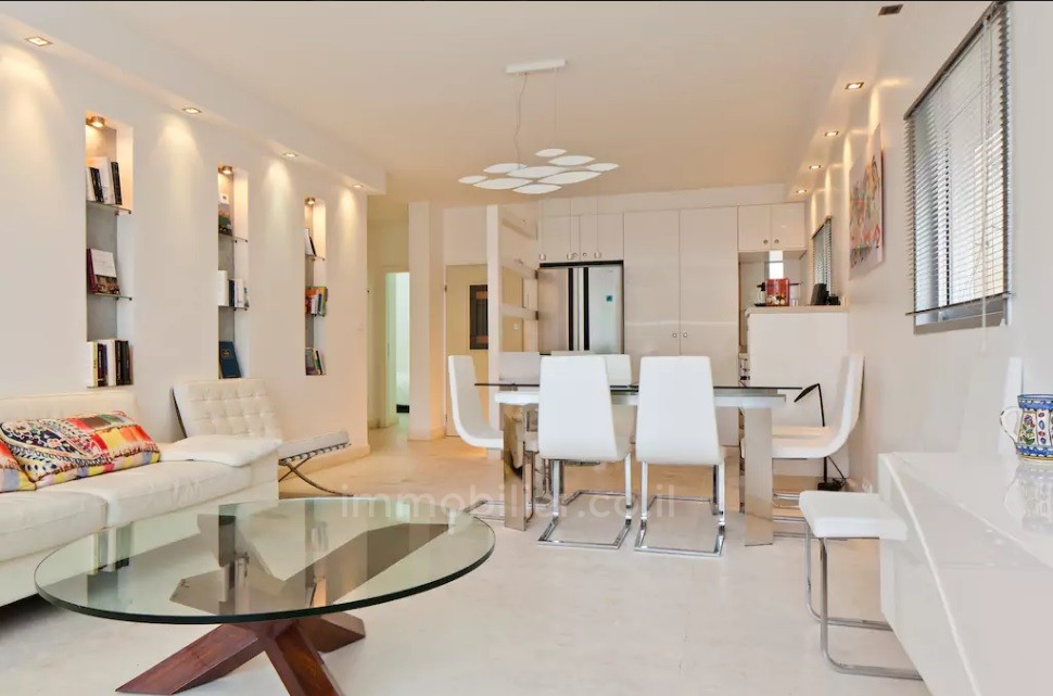 Apartamento 3 cômodos Tel Aviv Região marítima ao Norte 291-IBL-733