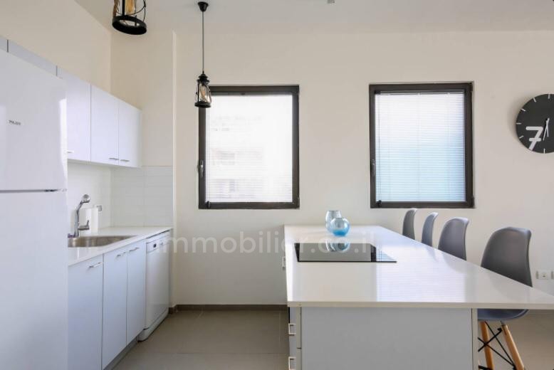 Apartamento 3 cômodos Tel Aviv Região marítima 291-IBL-736