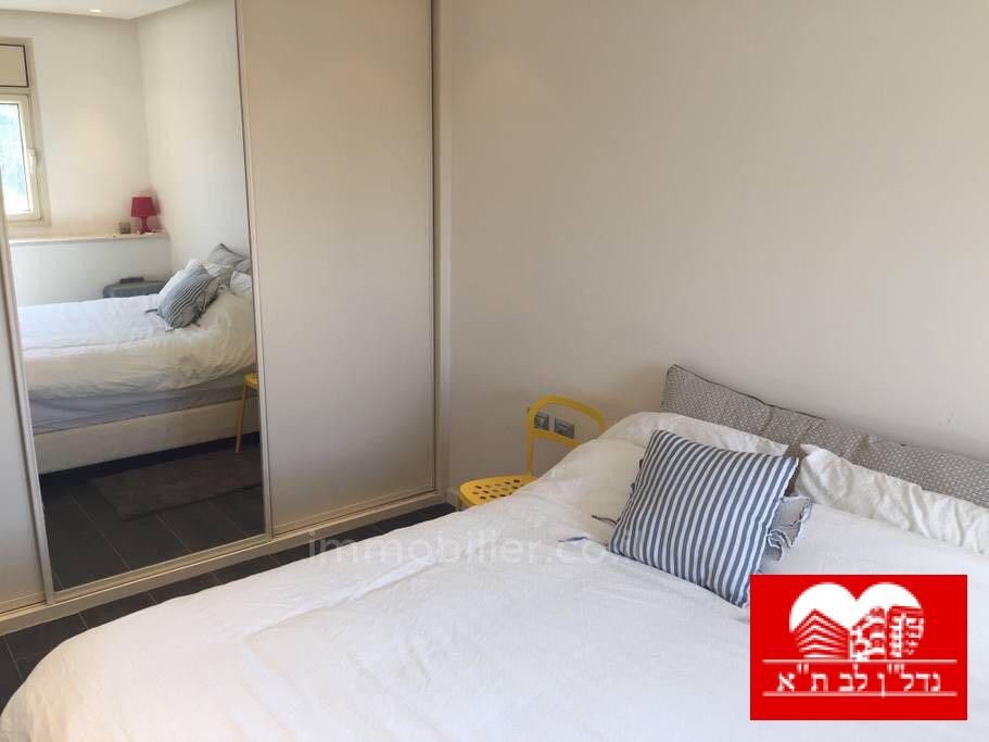 Apartamento 3 cômodos Tel Aviv Rothshild 291-IBL-762