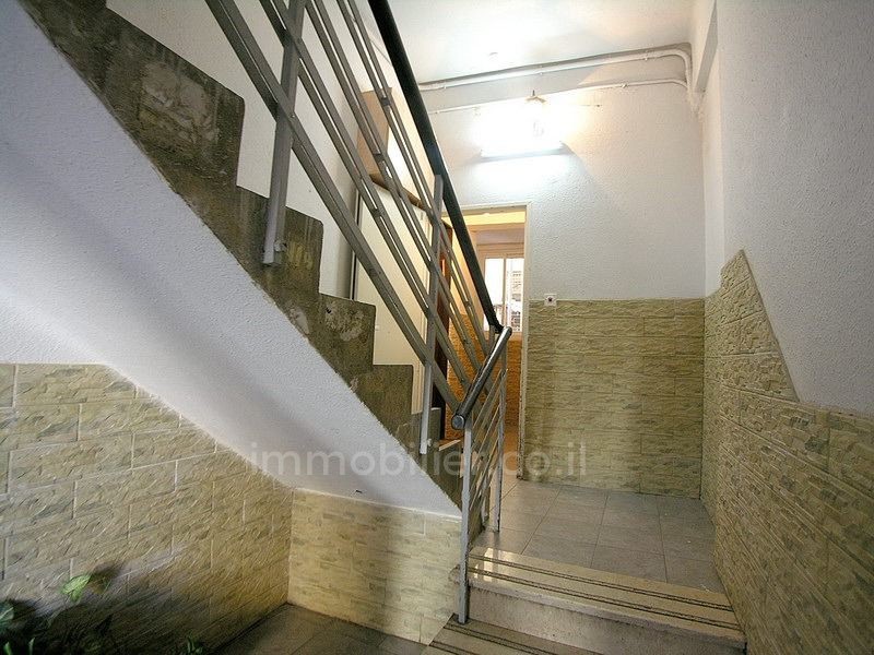 Apartamento 2 cômodos Tel Aviv Região marítima 291-IBL-767