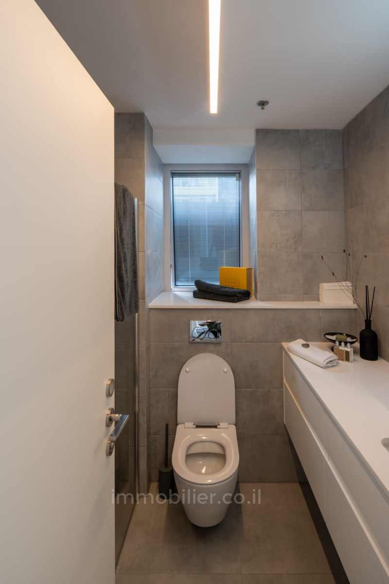 Apartamento 4 cômodos Tel Aviv Centro da cidade 291-IBL-785